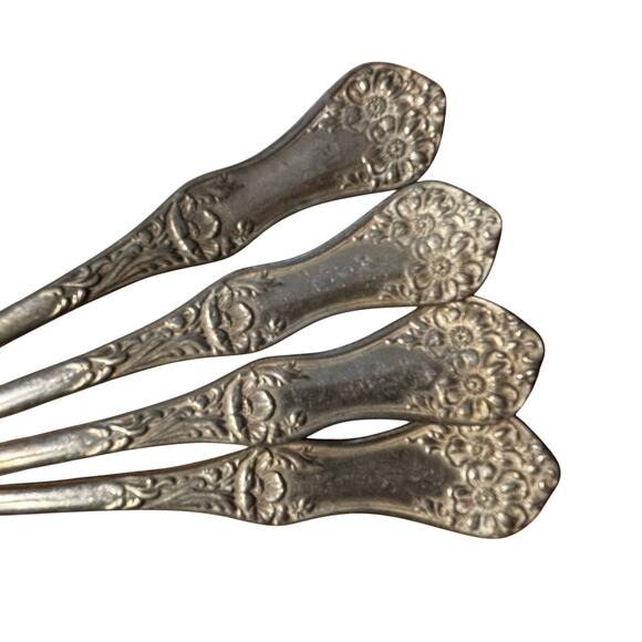 Antique silverplated teaspoons (4) Flower pattern 1906 International Silver - Picture 2 of 7